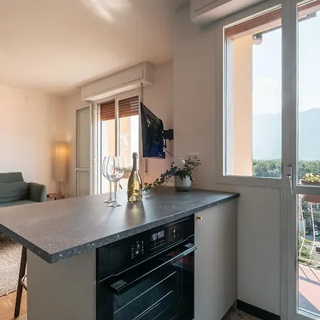 Casa Gialla Apartment Costa Volpino