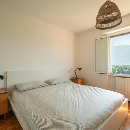 Casa Gialla Apartment Costa Volpino